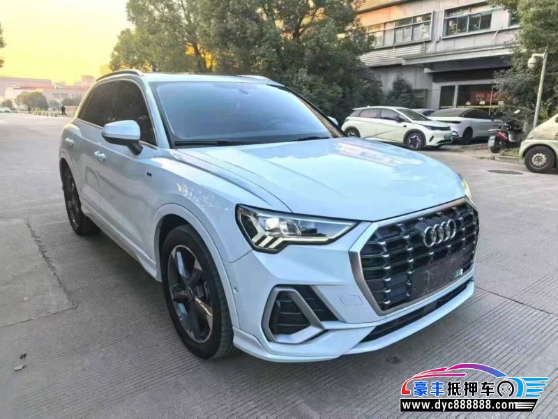 22年奥迪Q3轿车抵押车出售