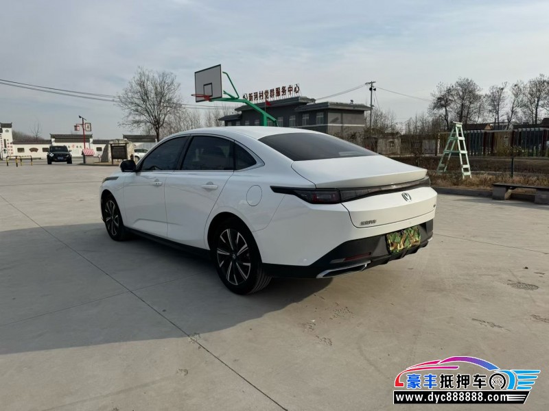 25年长安逸动轿车抵押车出售