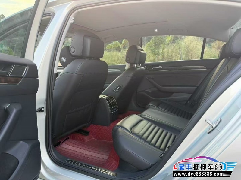 19年大众迈腾轿车抵押车出售