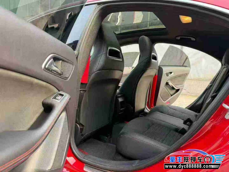 16年奔驰CLA轿车抵押车出售