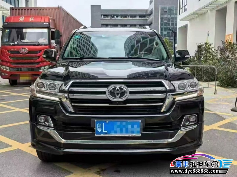 抵押车出售18年丰田兰德酷路泽（陆巡）轿车