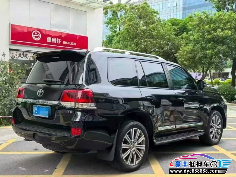 18年丰田兰德酷路泽（陆巡）轿车抵押车出售