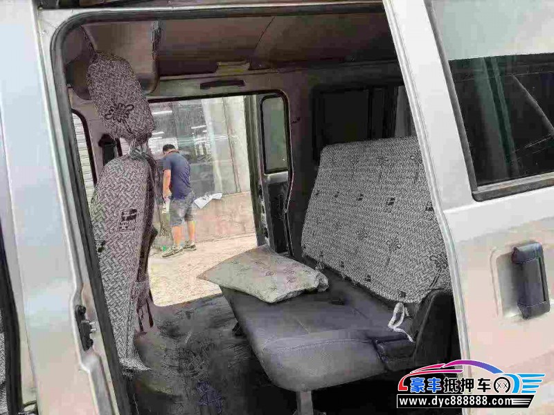 24年五菱汽车五菱荣光轿车抵押车出售