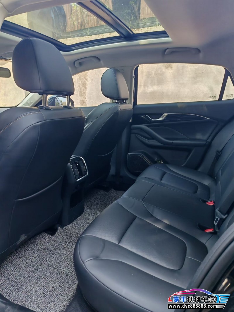 25年奔腾B70轿车抵押车出售