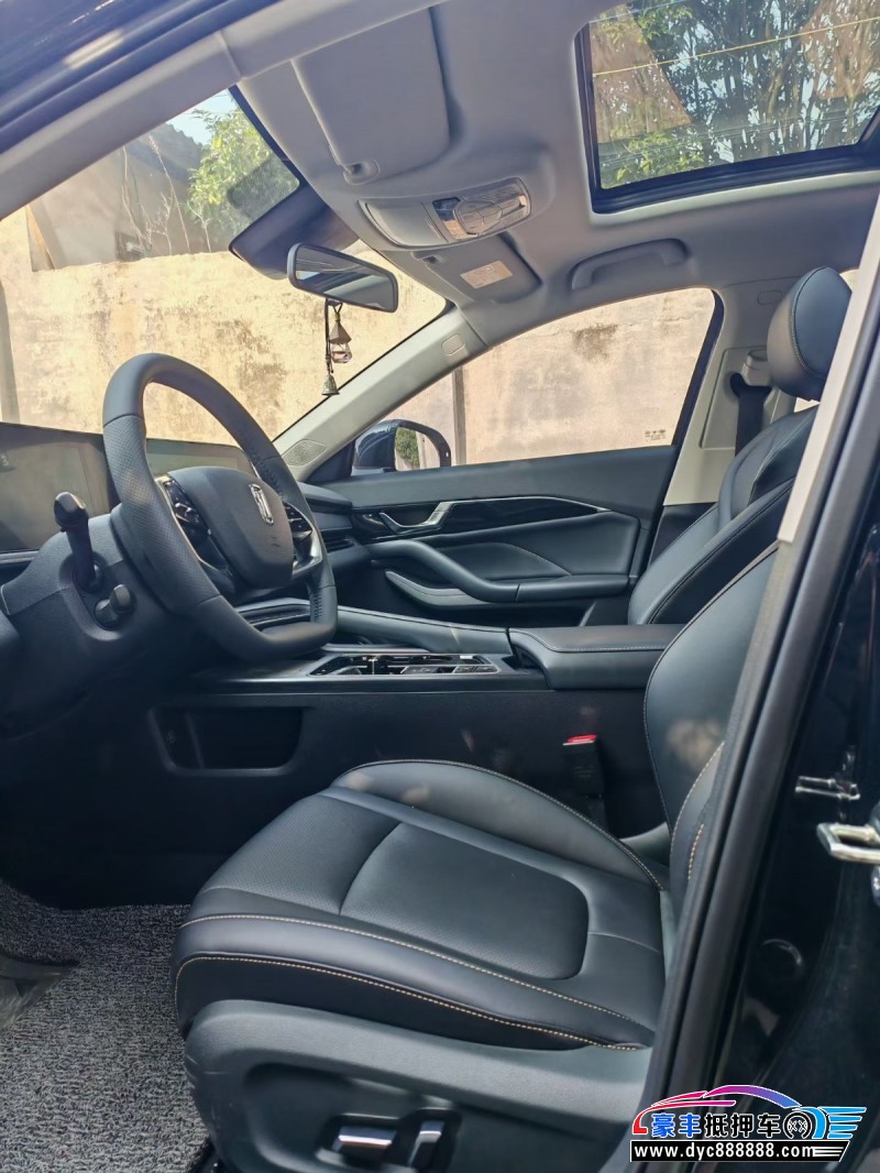 25年奔腾B70轿车抵押车出售