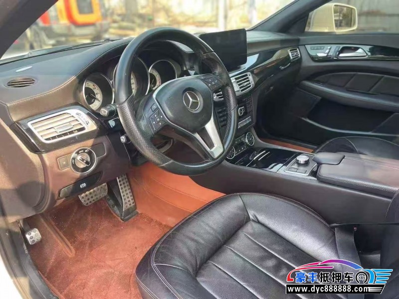 14年奔驰C轿车抵押车出售