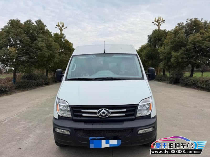 抵押车出售21年上汽大通V80轿车