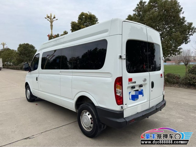 21年上汽大通V80轿车抵押车出售