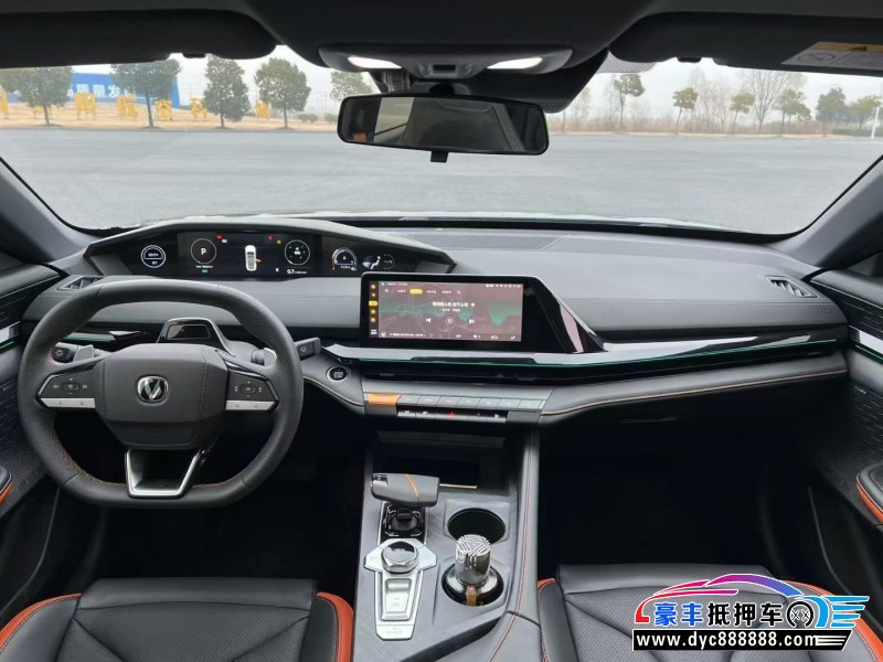 23年长安长安UNI轿车抵押车出售