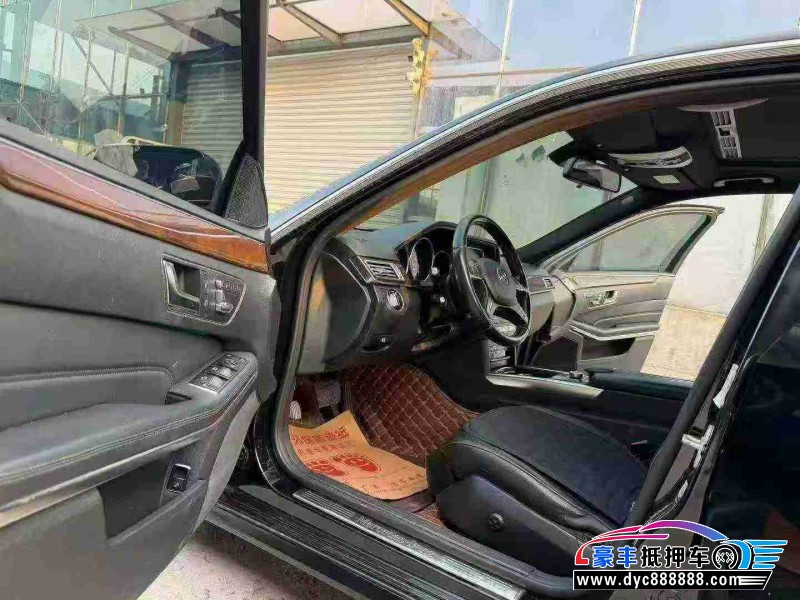 15年奔驰E轿车抵押车出售