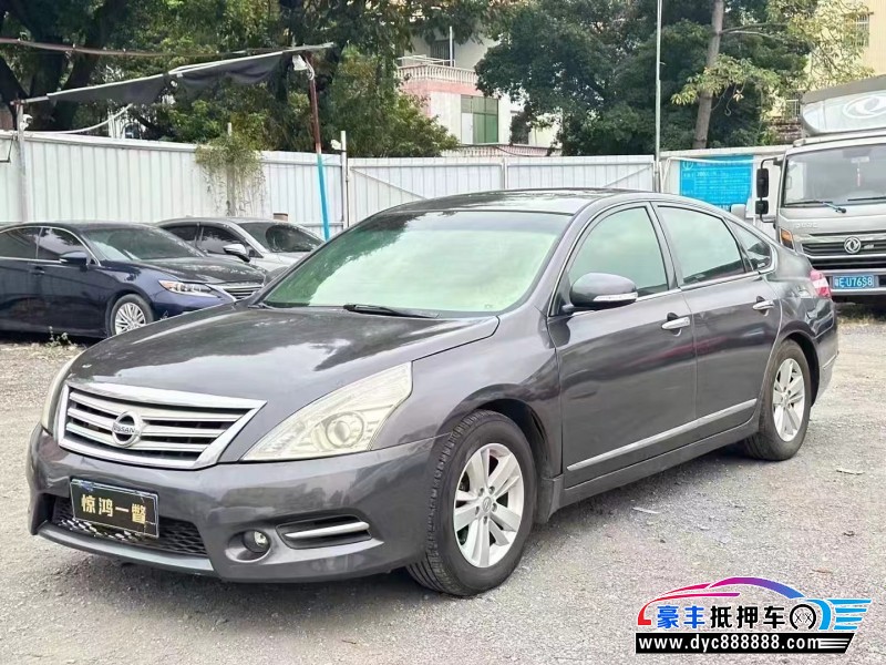 12年日产天籁轿车抵押车出售