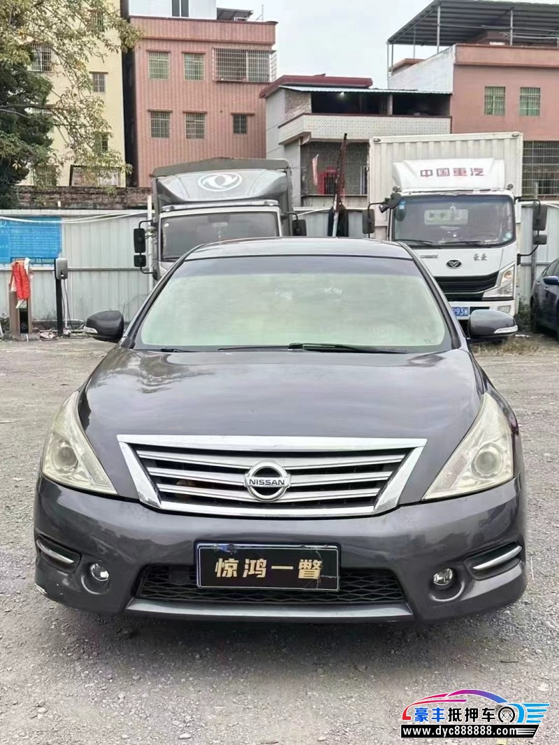 12年日产天籁轿车抵押车出售