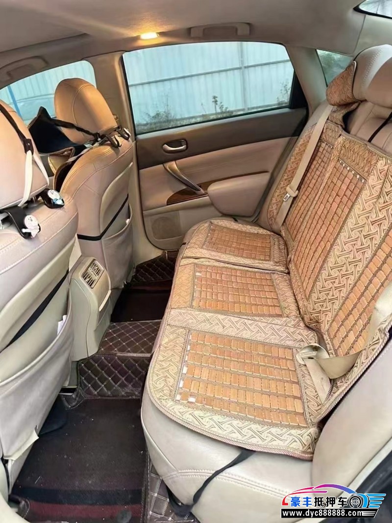 12年日产天籁轿车抵押车出售