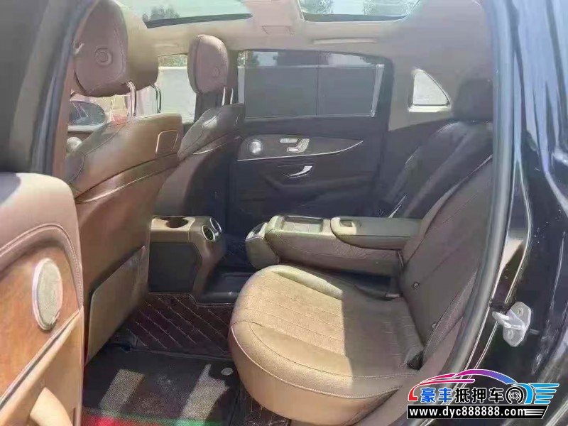 19年奔驰E轿车抵押车出售