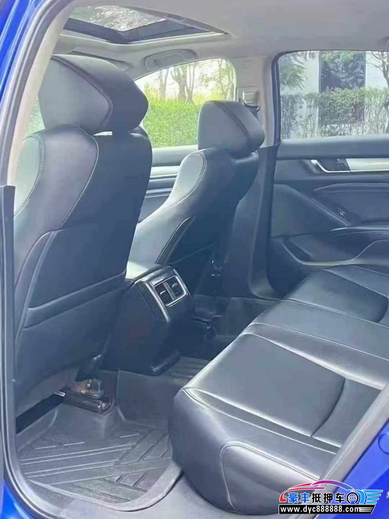 18年本田雅阁轿车抵押车出售