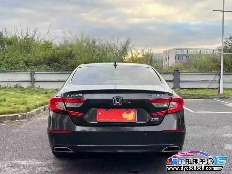 18年本田雅阁轿车抵押车出售