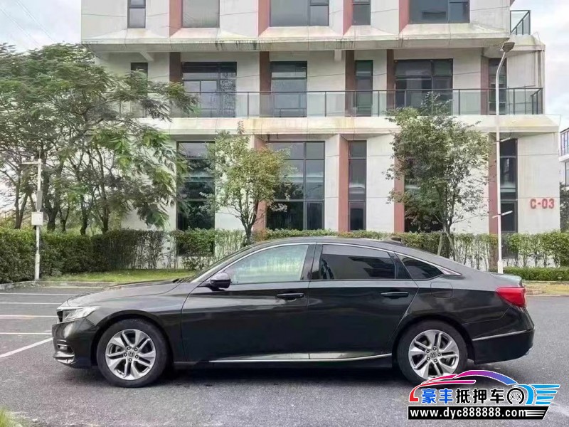 18年本田雅阁轿车抵押车出售