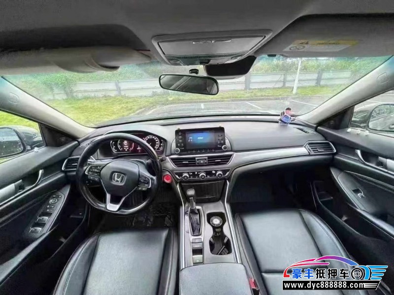 18年本田雅阁轿车抵押车出售