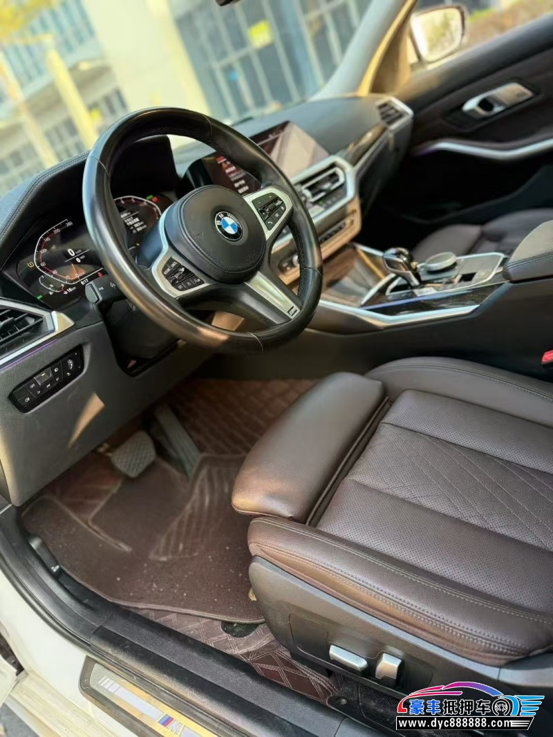 22年宝马3系轿车抵押车出售