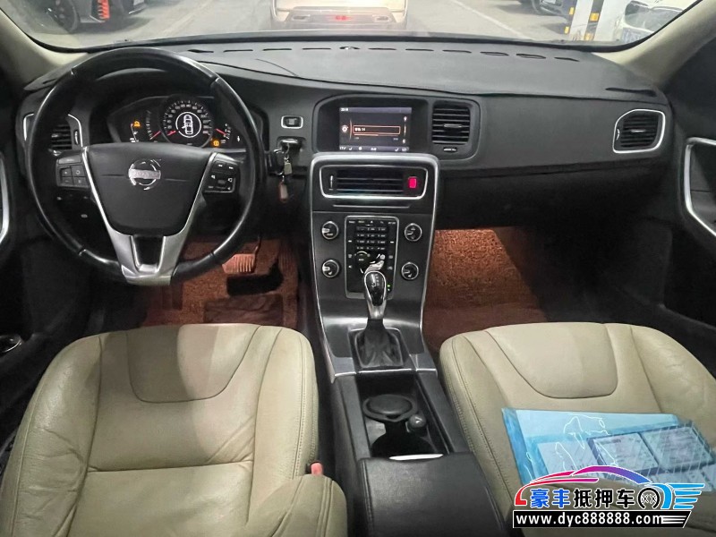 14年沃尔沃S60轿车抵押车出售