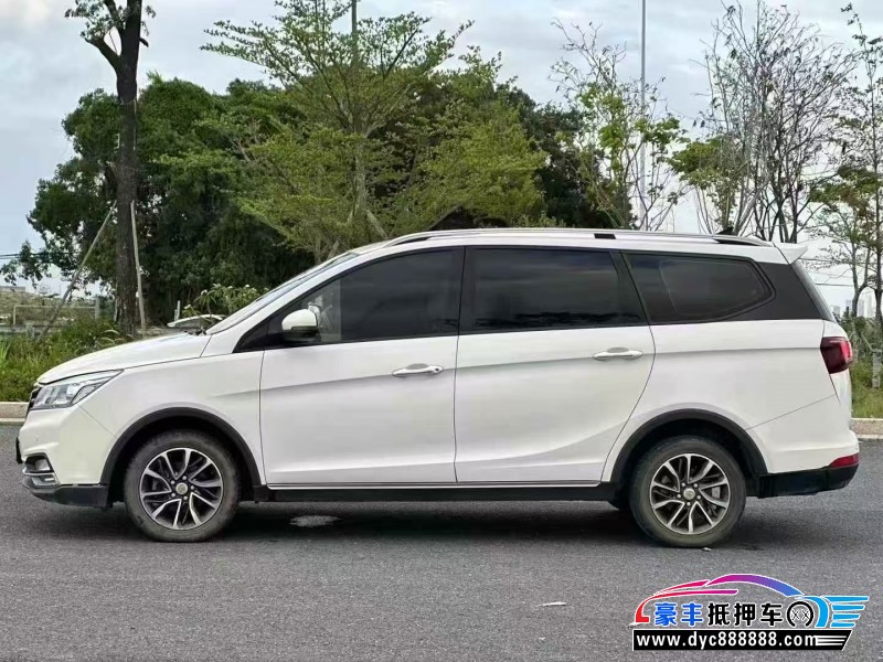 19年宝骏730轿车抵押车出售