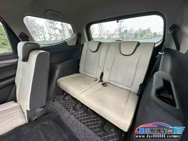 19年宝骏730轿车抵押车出售