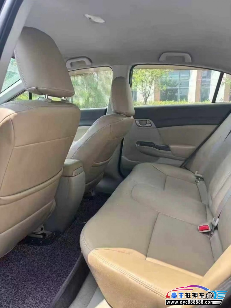 12年本田思域轿车抵押车出售