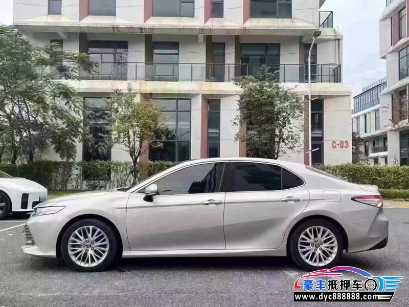 21年丰田凯美瑞轿车抵押车出售