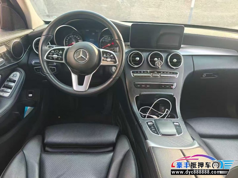 19年奔驰C轿车抵押车出售