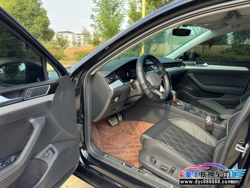 24年大众迈腾轿车抵押车出售