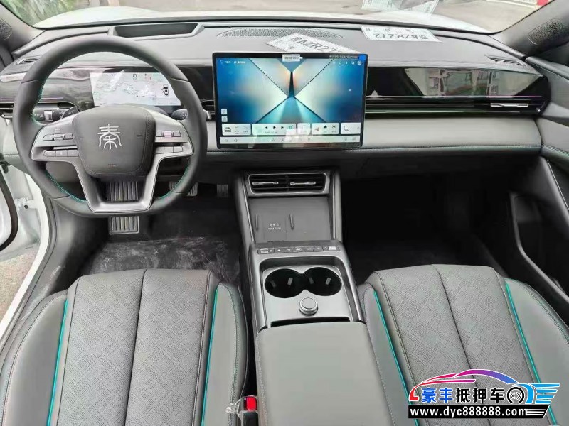 25年比亚迪秦轿车抵押车出售