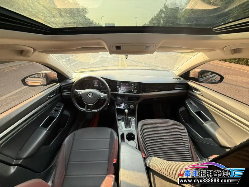 20年大众宝来轿车抵押车出售