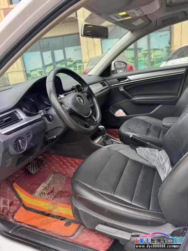 17年大众宝来轿车抵押车出售