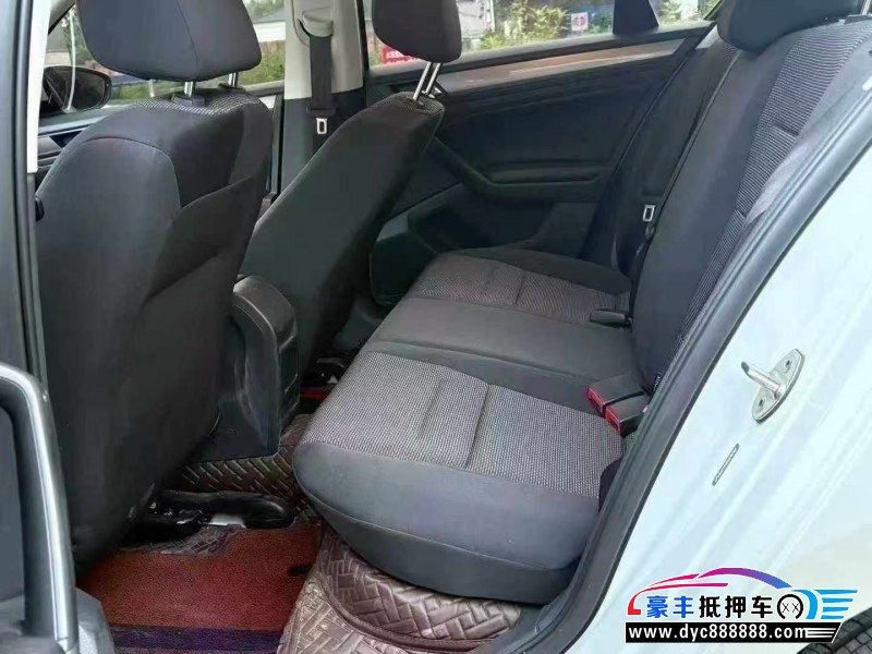 22年大众宝来轿车抵押车出售