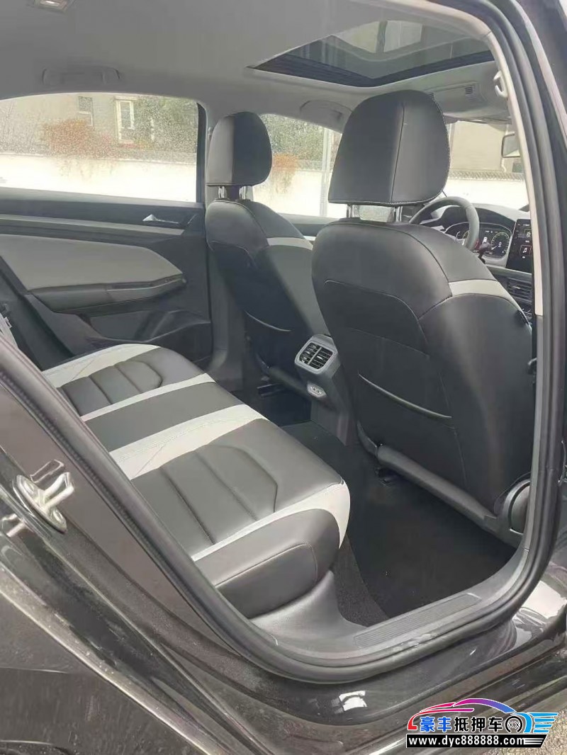 25年大众宝来轿车抵押车出售