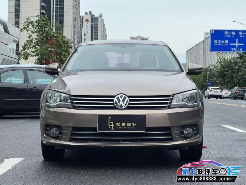 15年大众宝来轿车抵押车出售