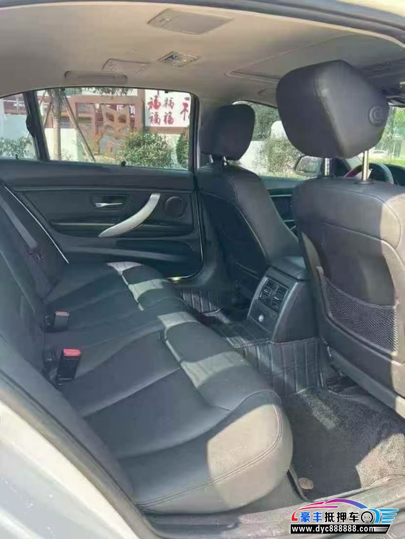 15年宝马3系轿车抵押车出售