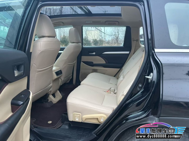 17年丰田汉兰达轿车抵押车出售