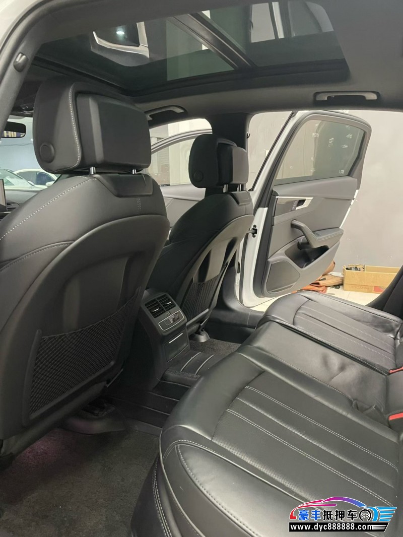 23年奥迪A4L轿车抵押车出售