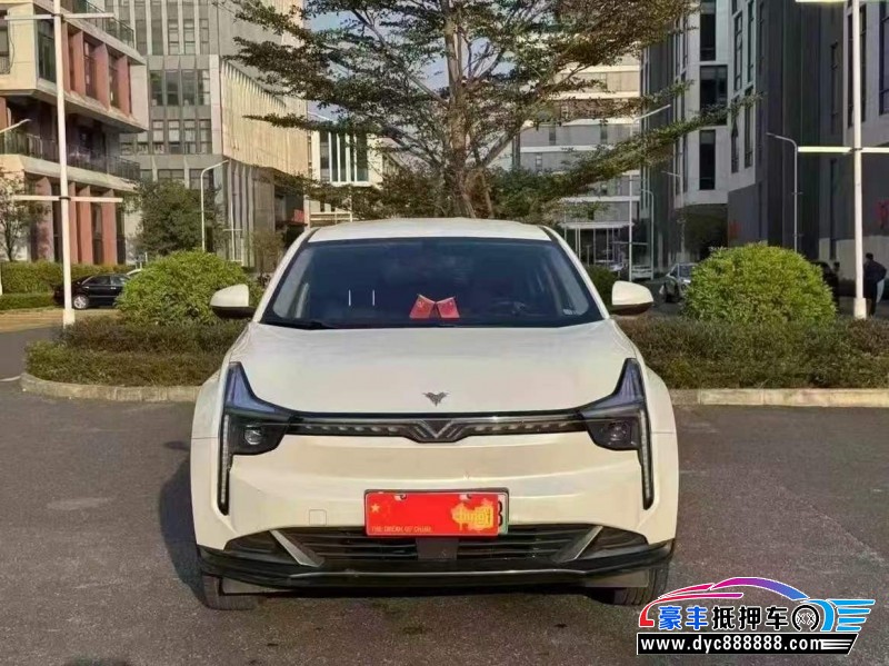 23年哪吒U轿车抵押车出售