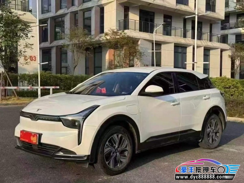 23年哪吒U轿车抵押车出售