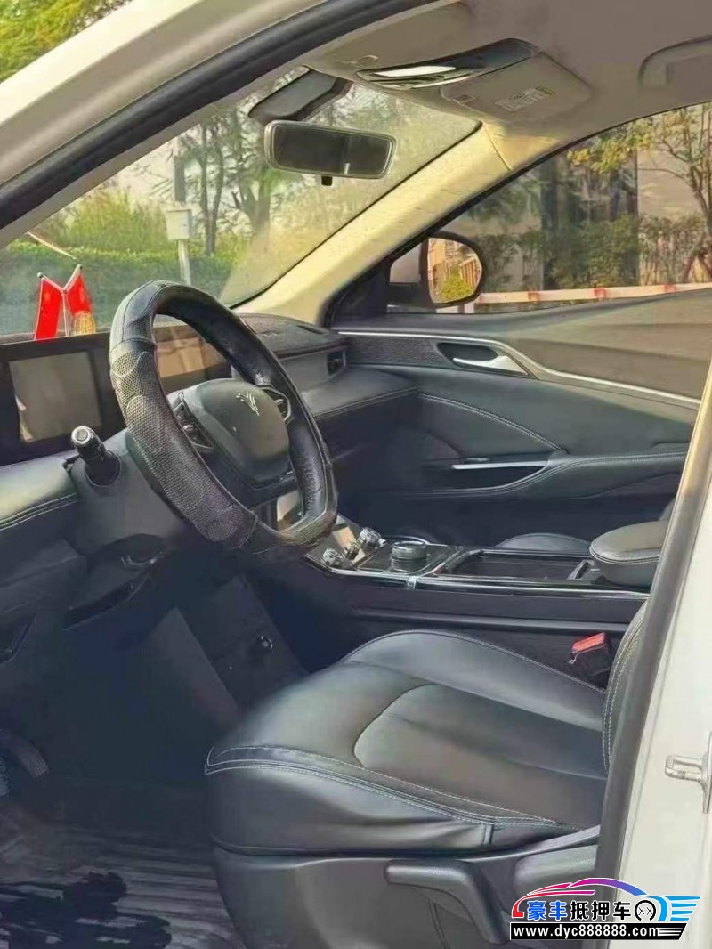 23年哪吒U轿车抵押车出售