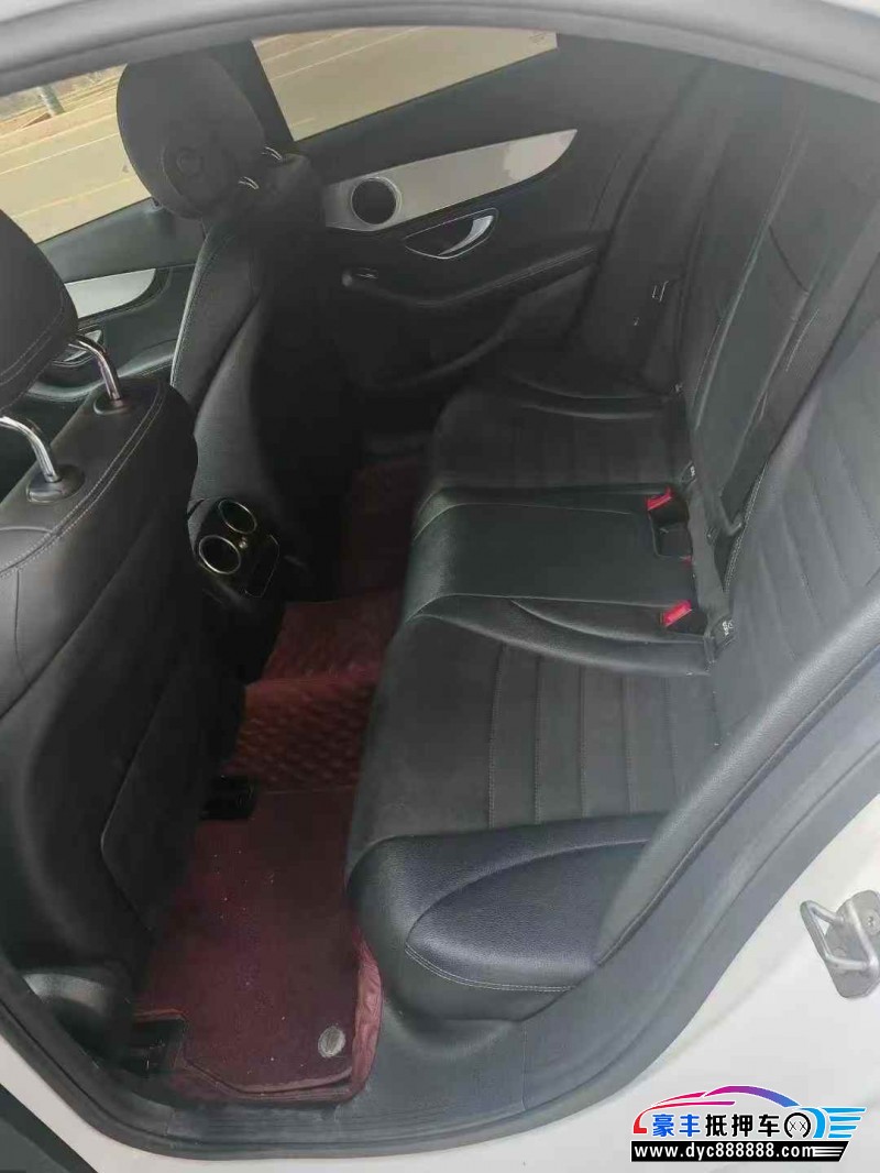 20年奔驰C轿车抵押车出售