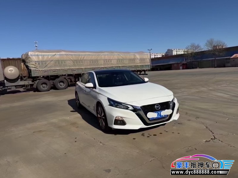 20年日产天籁轿车抵押车出售