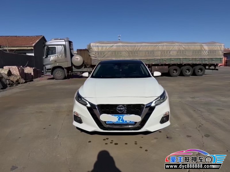 20年日产天籁轿车抵押车出售