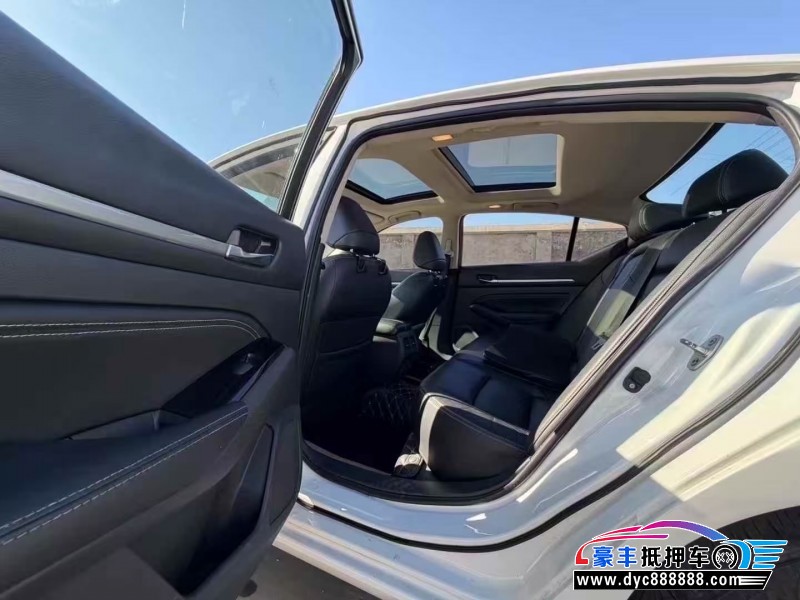 20年日产天籁轿车抵押车出售