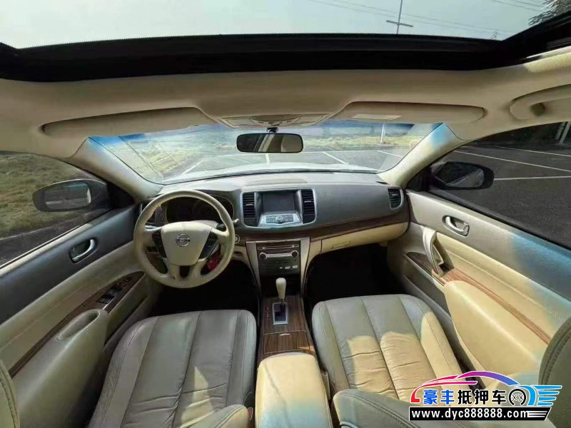 12年日产天籁轿车抵押车出售