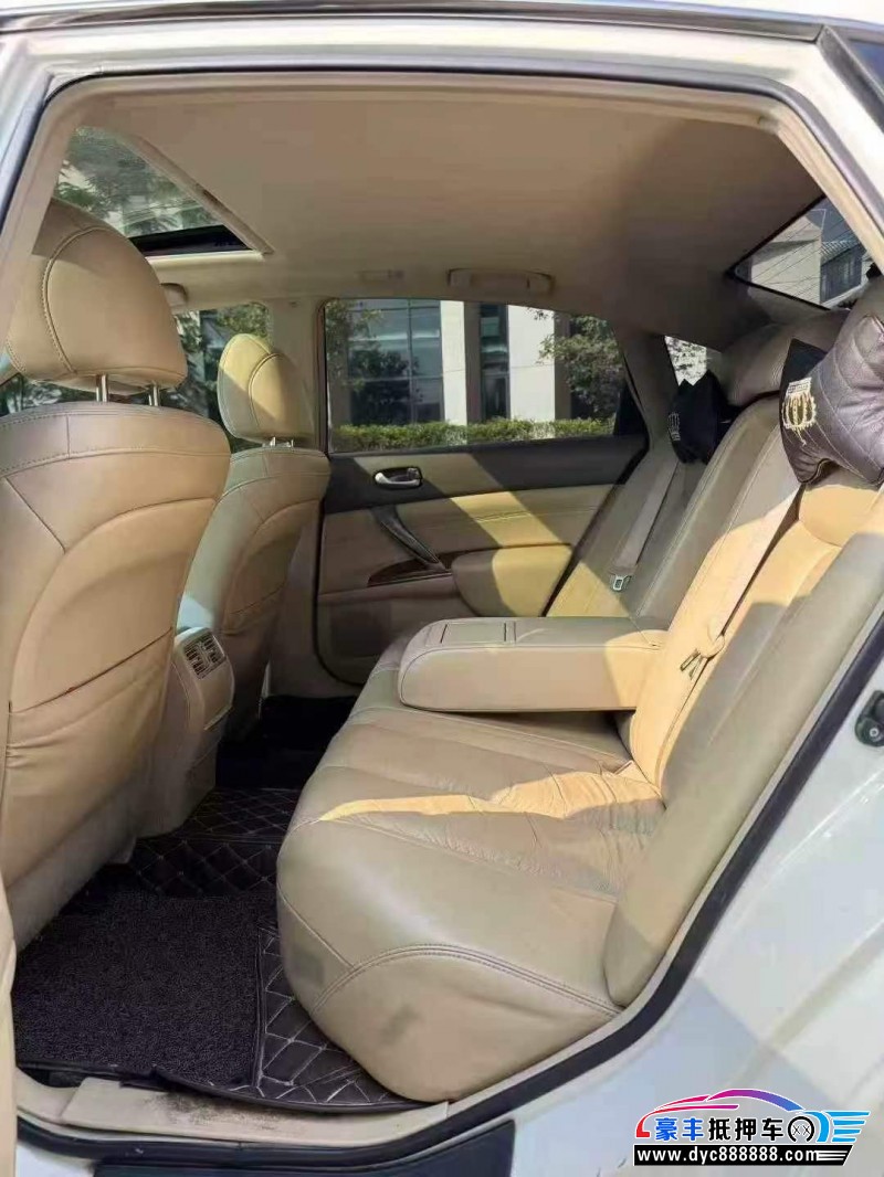 12年日产天籁轿车抵押车出售