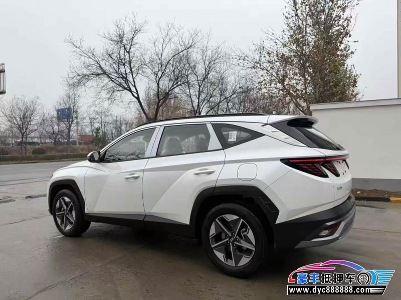 25年现代途胜轿车抵押车出售