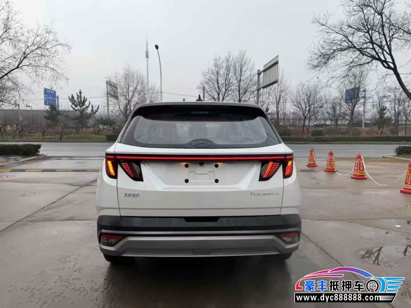 25年现代途胜轿车抵押车出售